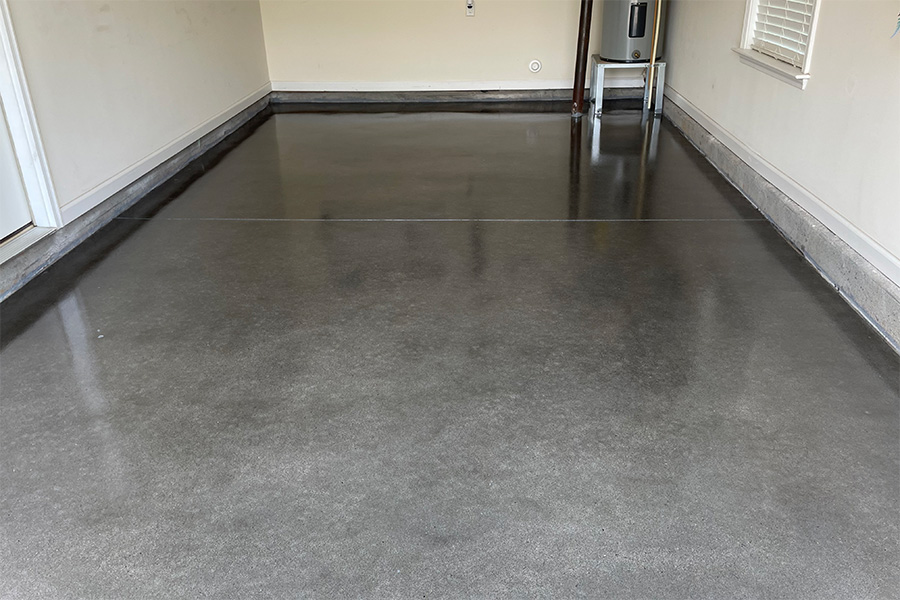 Winston-Salem Garage Gets Updated w/ Epoxy Flooring